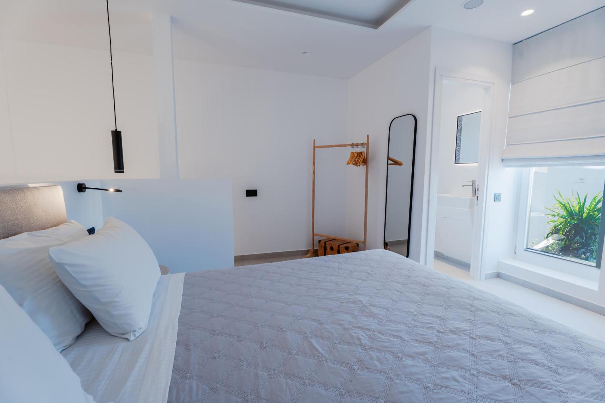 Oliving Mykonos Luxury Suites Klouvas Bagian luar foto
