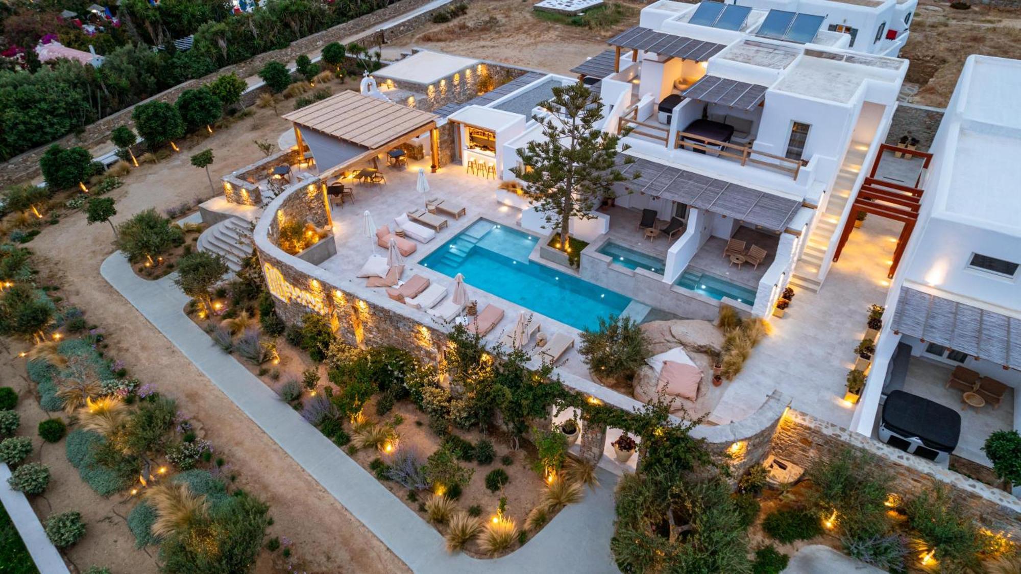 Oliving Mykonos Luxury Suites Klouvas Bagian luar foto