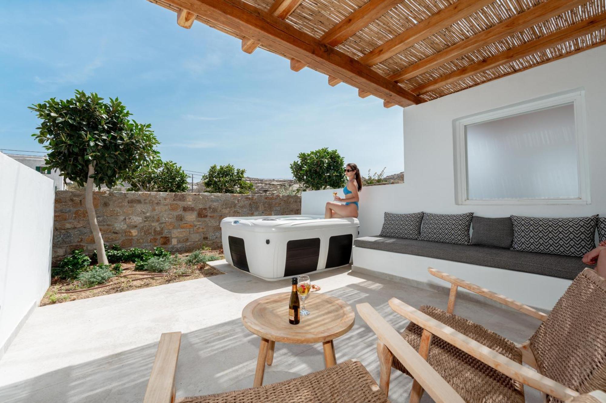 Oliving Mykonos Luxury Suites Klouvas Bagian luar foto