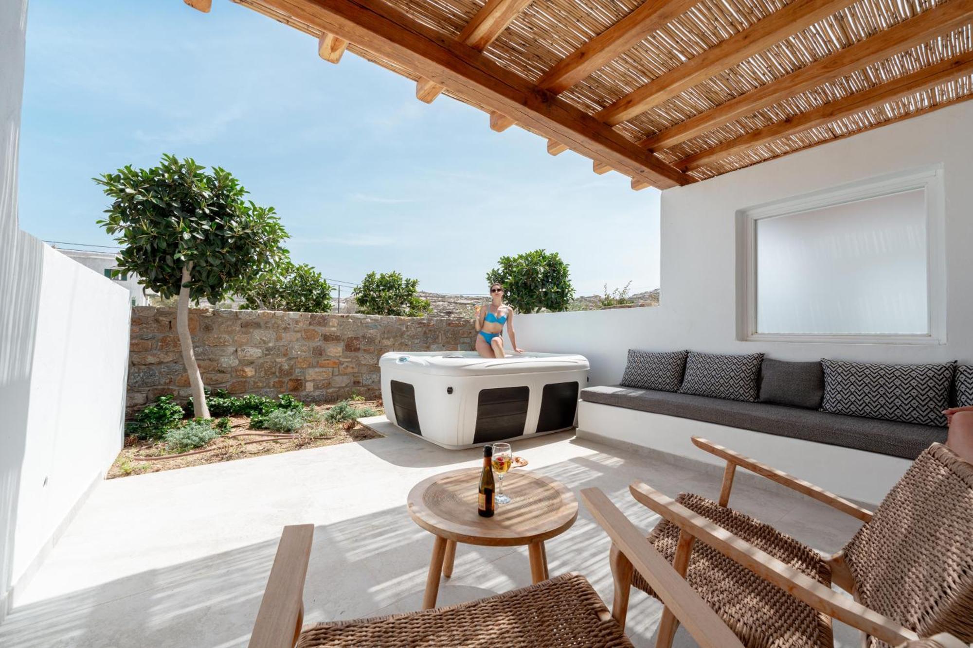 Oliving Mykonos Luxury Suites Klouvas Bagian luar foto