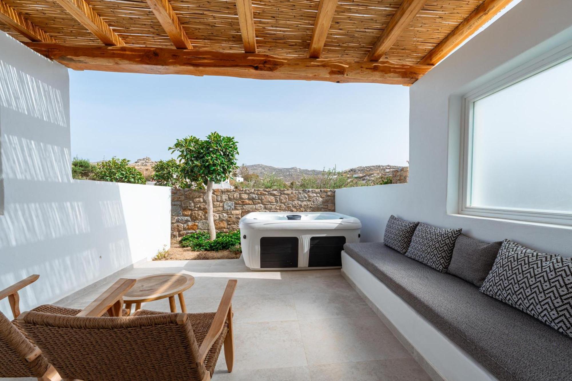 Oliving Mykonos Luxury Suites Klouvas Bagian luar foto